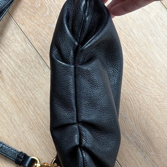 Marc Jacobs Black Leather Crossbody Bag, EXCELLENT Condition. - Picture 4 of 9